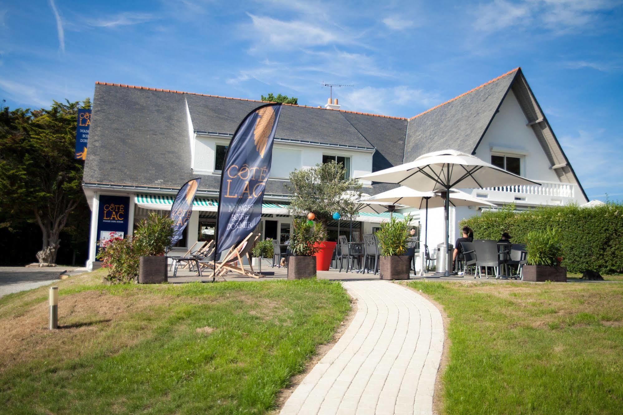 Hôtel Restaurant Logis Coté Lac Savenay Exterior foto